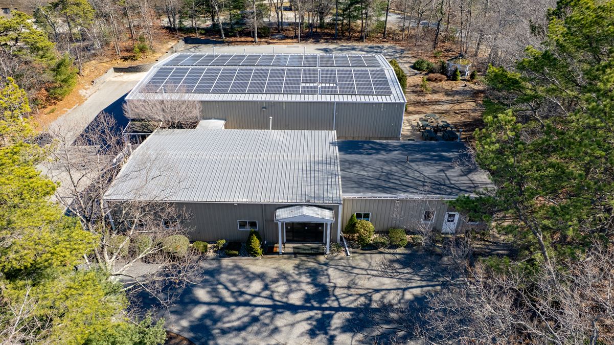 Stand-Alone Flex Building in Plymouth Industrial Park