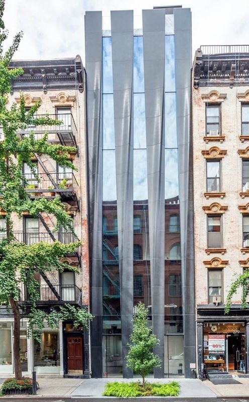 277 Mott St