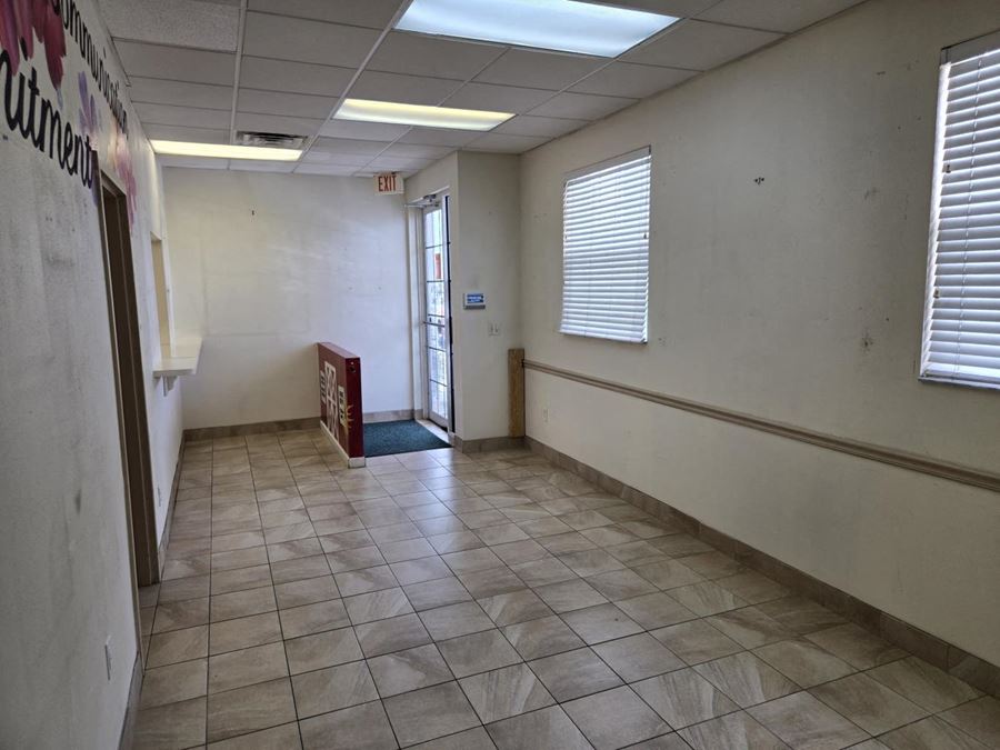 3945 Clark Rd