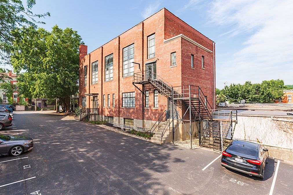 118 W 5th St