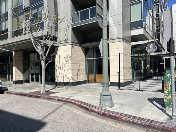 Grand + 12th - Bar/Restaurant For Lease