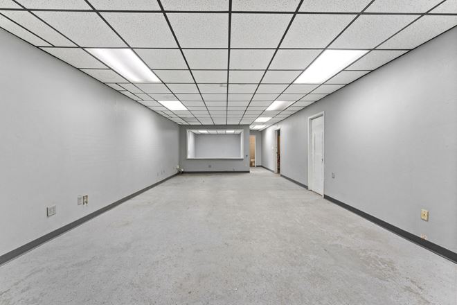 1158 South Expressway Drive
