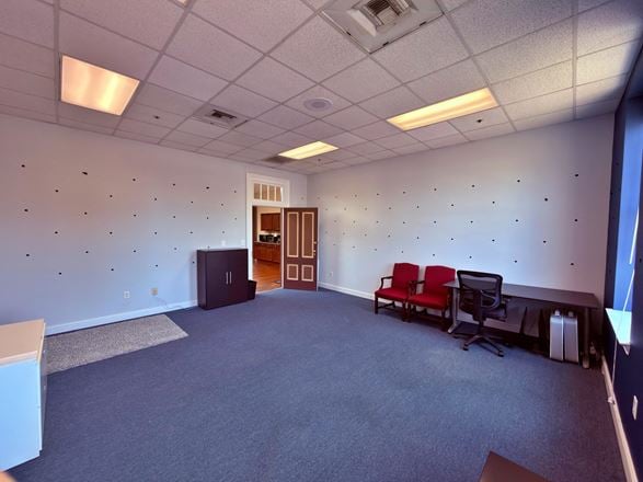 961 Broad St. Executive Office Space