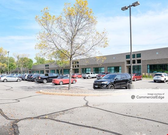 Prairie Oaks Corporate Center