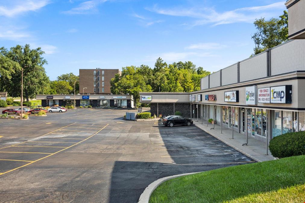 Oak Cliff Park - 21 Unit Shopping Center