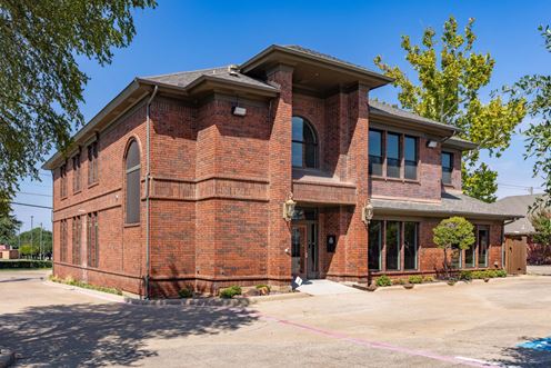 3010 W Park Row Dr, Pantego, TX 76013