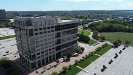 82 Corporate Woods