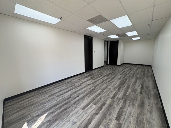 4300 - 4565 S Wayside Dr