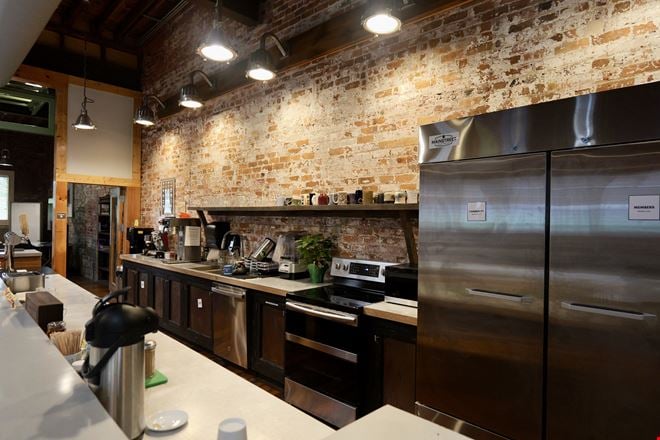 Thrive Coworking - West Lewis St