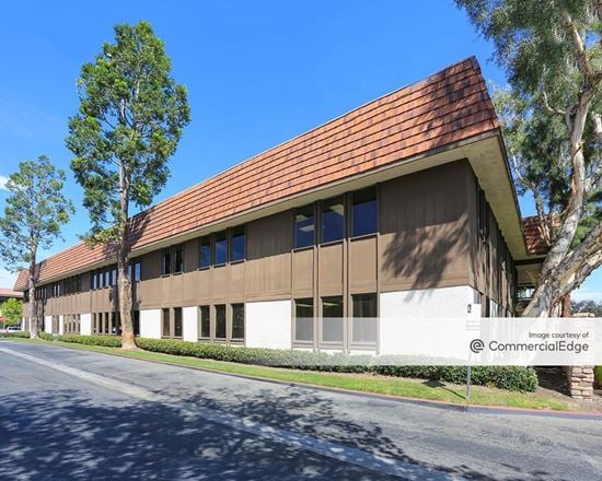 Central Pointe Business Centers - Granada Plaza