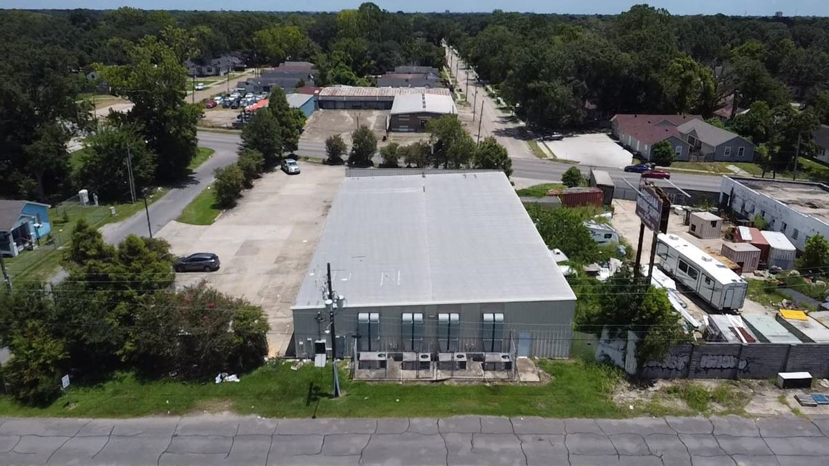 Freestanding Commercial Building