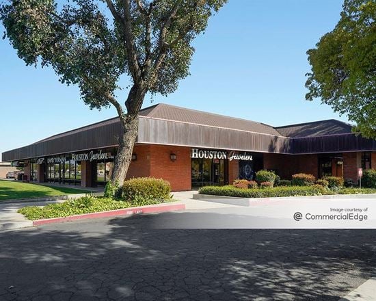 Stockdale Fashion Plaza