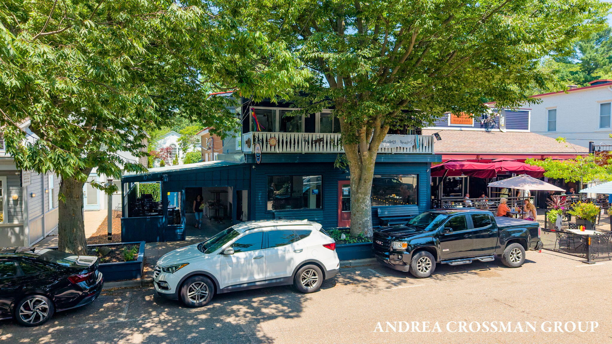 118 Hoffman St, Saugatuck, MI 49453