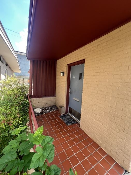 2911 Medical Arts Street #5