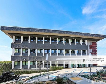 Office space for Rent at 3033 Bunker Hill St in San Diego