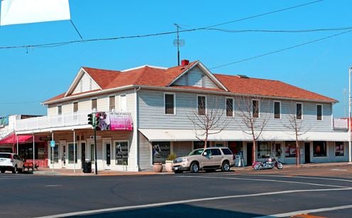 Fully Remodeled 1st Class Office Suites in Reedley