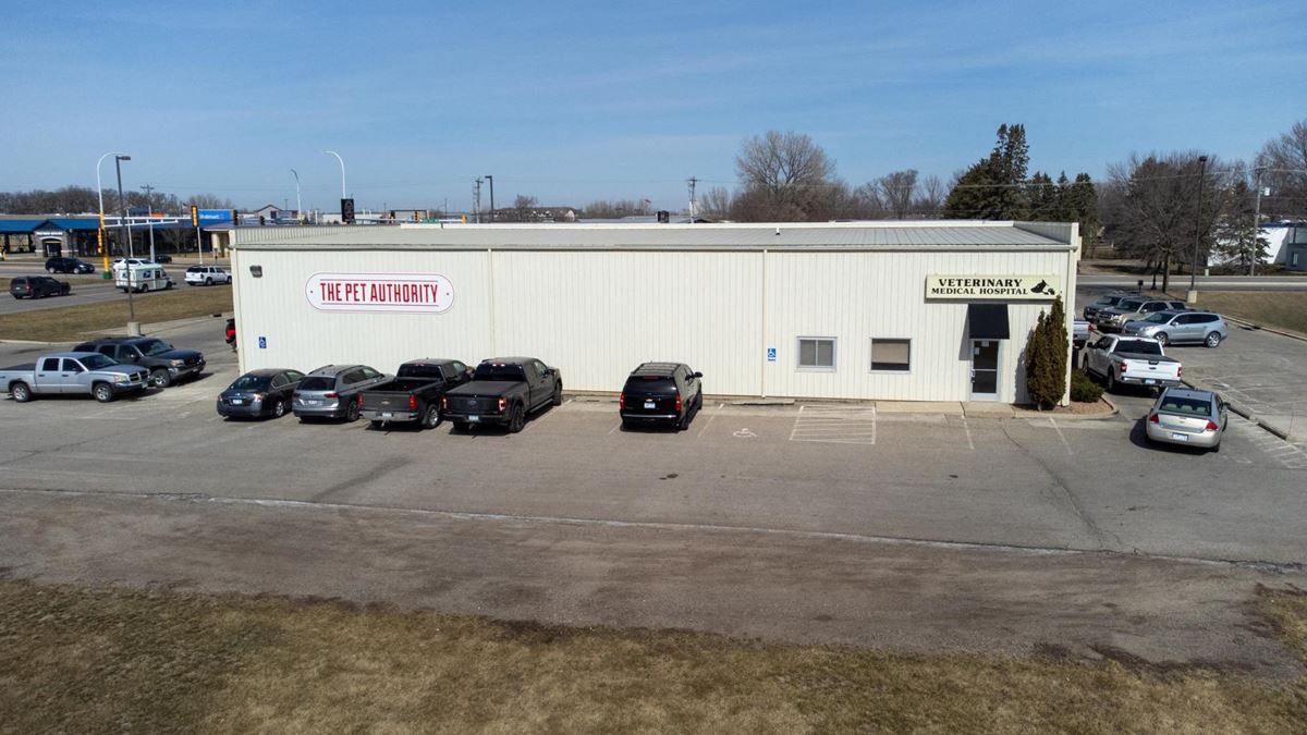 Austin MN Retail Space For Lease - 803 18th Ave NW