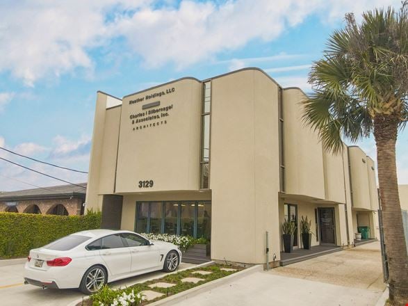 Second Floor Office Suites in Metairie
