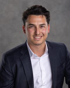 Zachary Olivet