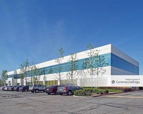 Irwindale Executive Plaza - 5200-5240 North Irwindale Avenue