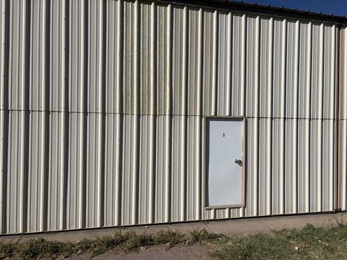 Mid-Valley Airplane Hangar - 10 Elaine Dr - Los Lunas