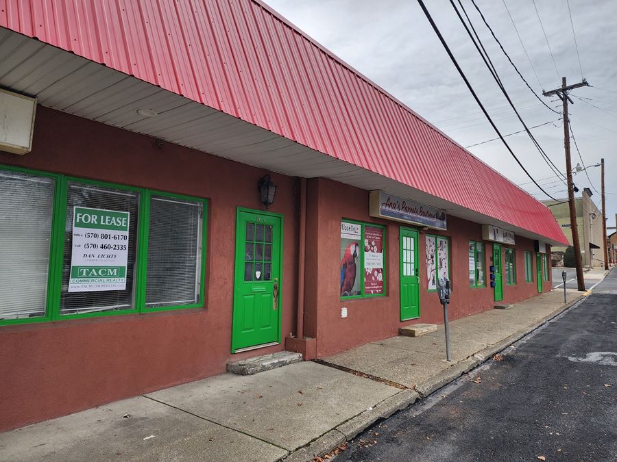 Sunshine Plaza Storefront