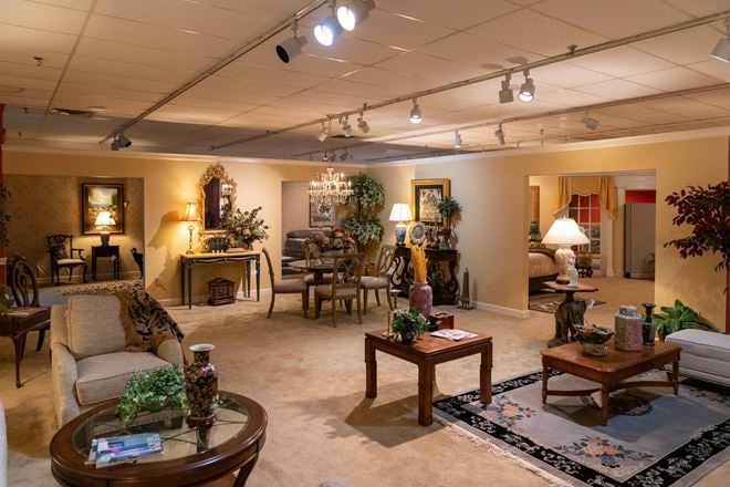 Furniture Store & Warehouse in Excellent Condition
