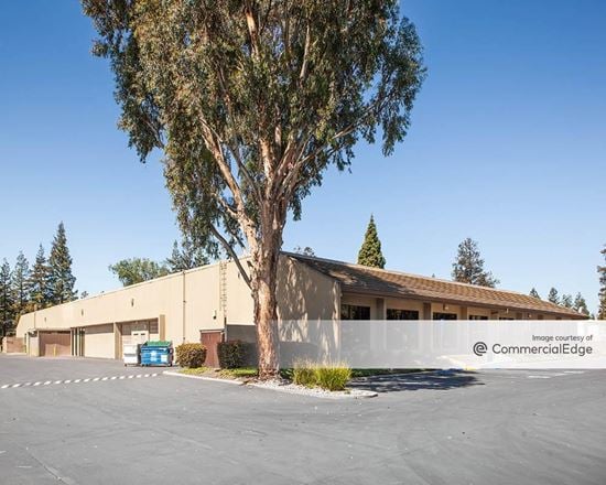 Montague Oaks Business Park - 631-633, 641-645 & 651-655 River Oaks Pkwy