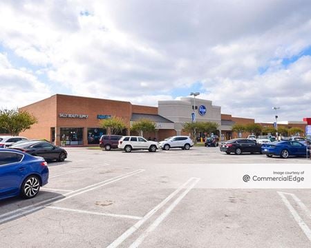 Commercial space for Rent at 3770 Belt Line Road in Addison