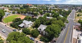 823 W Clay Ave