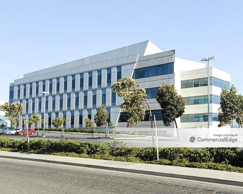 Alexandria Center for Science and Technology at Mission Bay - 400 East Jamie Court