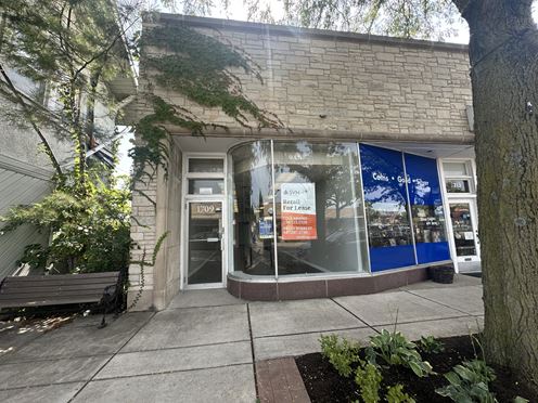 Retail Space at Glenview and Waukegan Intersection
