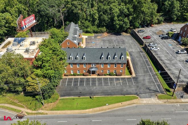 5491 Roswell Rd