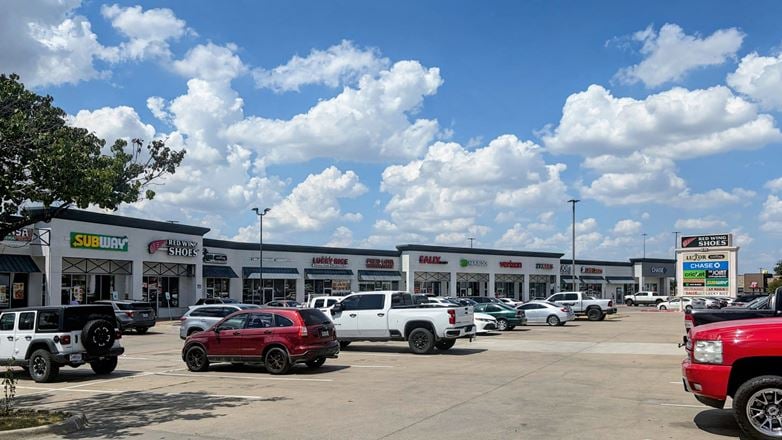 Pinnacle Park Plaza