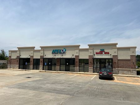 Retail space for Rent at 5080 Lakeland Drive in Flowood