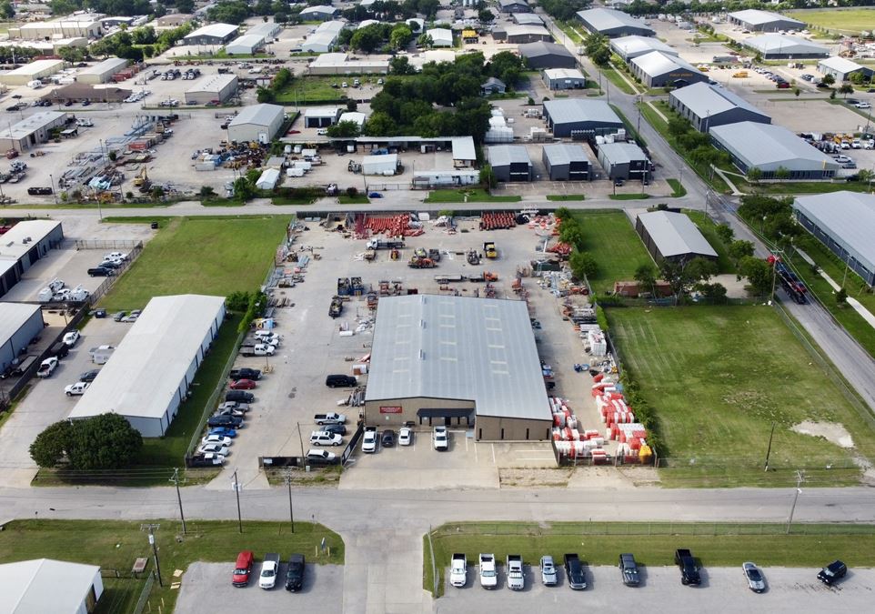 14,822 SF Grade-Level on Paved 2.20-Acre Fenced Lot