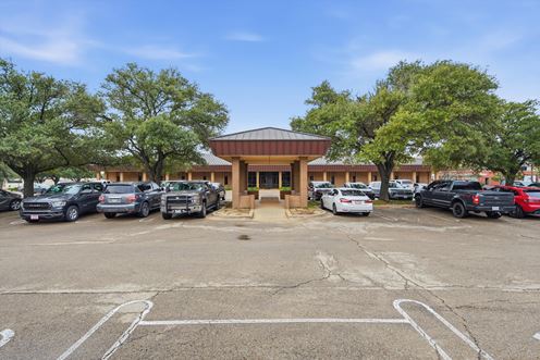 4800 Lakewood Dr
