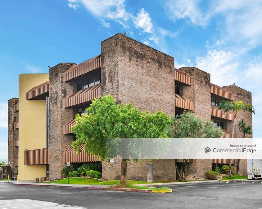 Camelback Medical Plaza