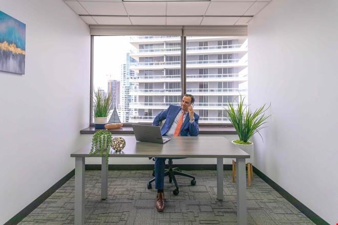 Quest Workspaces - One Biscayne Tower