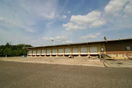 Photo of commercial space at 4222 Merchant Rd. in Fort Wayne