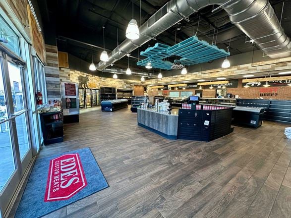 Winpark Place Retail Center - 6015 - 6103 Hillside