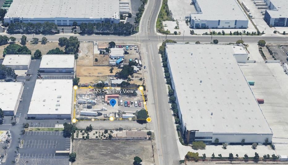 ±0.75 AC Potential Contractor Yard in Path of Industrial Development