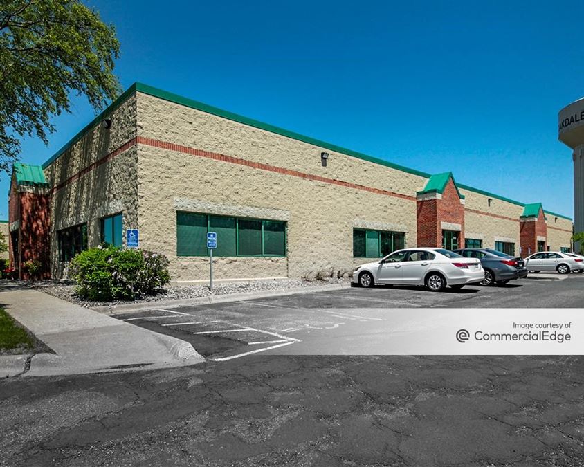 Oakdale Business Center 14 1260 Helmo Avenue North Office Building