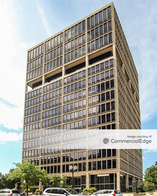 7701 Forsyth Boulevard Retail Space For Rent CommercialCafe