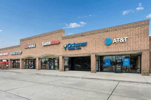 Chateau Commons Retail for Lease