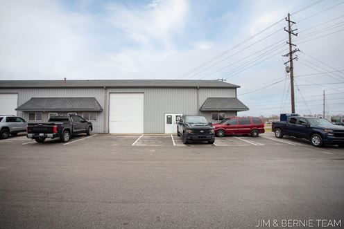 11322 E Lakewood Blvd