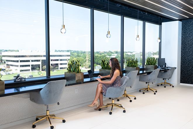 Lucid Private Offices - 511 East John West Carpenter Freeway