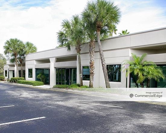 Lakeview Plaza