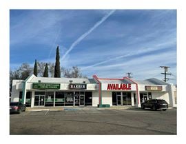 ±1,000 SF Unit Available Within Large Freestanding Commercial Retail Building