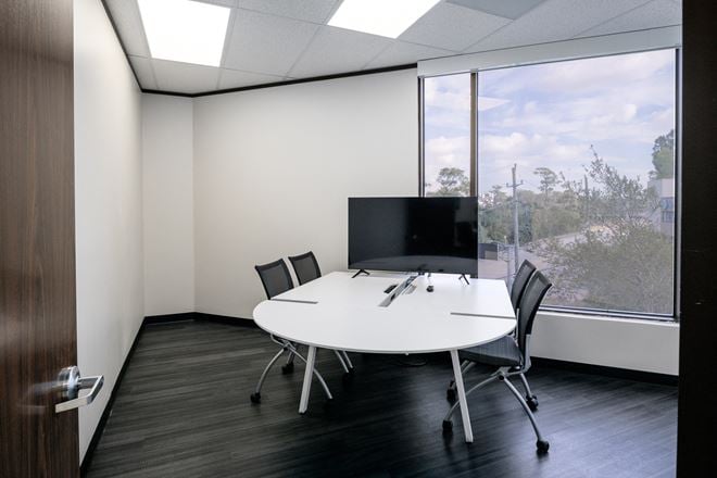 Avalon Suites - Uptown Office 4801 Woodway Drive